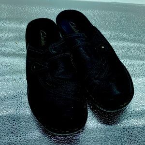 Black leather size 8 mule/clogs